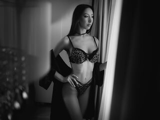 topless webcamgirl AlishaWayne