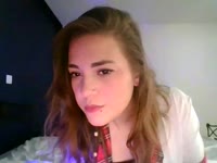 Ik ben een gezellige sociale vrouw die houd van een spannende babbel.