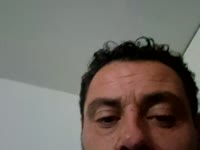 David 38ans en couple cherche des moment de plaisirs à 3 avec une femme bi.