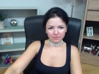 A petite brunette ;) with a feminine and positive energy. I love cooking, traveling, dancing, watching movies, riding my bike, reading books, and creating beautiful flower arrangements. I’m warm, curious, and love meeting new people ;). Spend some time with me — I promise good vibes, real conversations, and a genuine smile <3