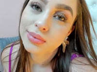 I am a Latin girl who always seeks to enjoy life to the fullest. I consider myself an outgoing, happy and energetic person, qualities that are reflected in everything I do.