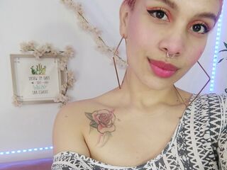 naked girl with webcam masturbating with dildo JennParkar