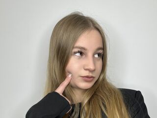 camgirl playing with dildo KatherinCervel