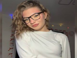 naked girl with webcam masturbating KatieGoodacre