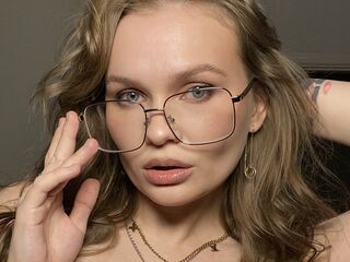 webcamgirl chatroom KattyWests