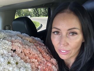 naked girl with live cam masturbating LipaWild