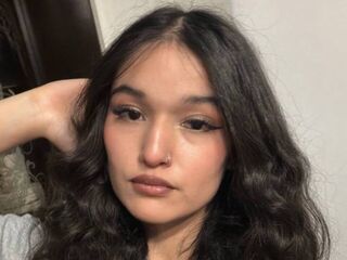 camgirl masturbating with sex toy SorayaBenezra