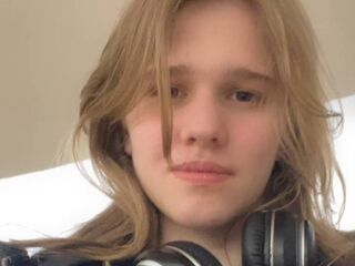 mastubating web cam girl ChristieDemaline