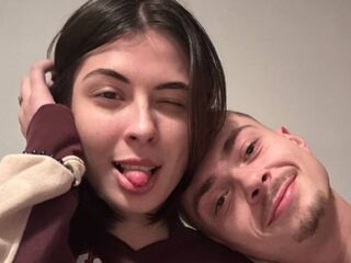 hot naked webcam couple fucking GlennisAndReanne
