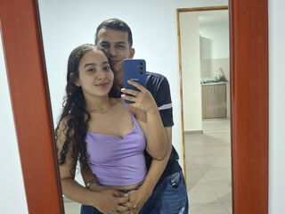 kinky live cam NaomiAlan