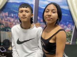 jasmin live web cam RozyAndJulian