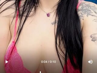 girl latex fetish sex cam MelanieDaring