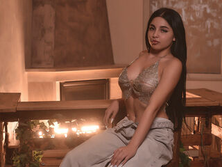 camwhore masturbating with vibrator AishaObsession