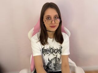 adult webcam chatroom AliceWell