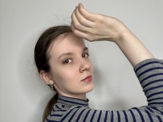 camgirl playing with sextoy AlyseCluster