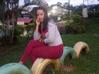 live chatroom AmandaRuiz