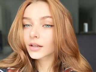 hot cam girl fingering shaved pussy AmberEvens