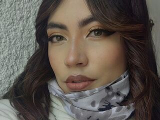 beautiful webcam girl AmyZambrano