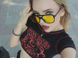 masturbating AngelHarrisonn