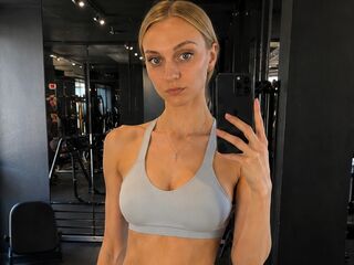 camwhore fingering shaved pussy BeckieGuerro