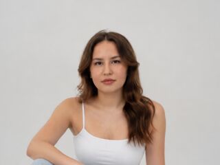 naked girl with webcam masturbating with dildo BetteDesfosses