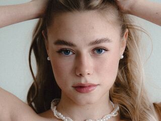 webcam bitch chatroom BrittaniBrogren