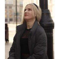 fingering CarinGoodwin