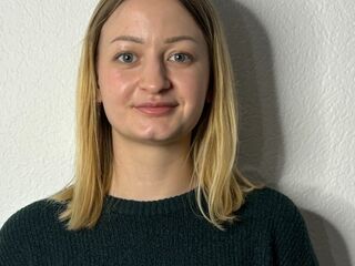 masturbating camgirl CarmeliaRihner