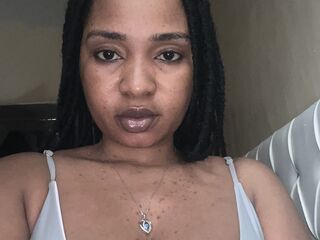 chatroom CarolineJames