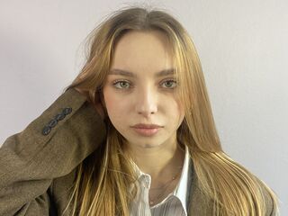 girl fingering bald pussy ChariseKuhnke