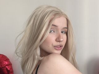 camwhore fingering pussy ChunBirdwell