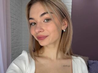 camgirl showing tits CindyRud