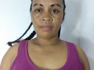 sexy webcamgirl ClaudineVan