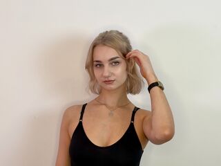 streaming live webcam CleoHarringtons