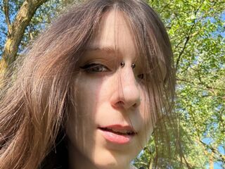 nude cam pic CordeliaHelmig