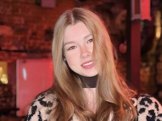 masturbating cam girl DainaThroneberry