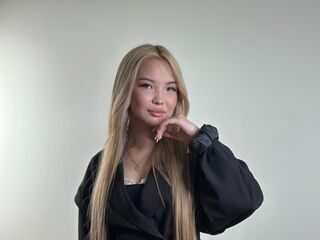 camgirl playing with vibrator DaphneBaczewski