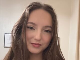 cam girl masturbating with vibrator DarleneBow