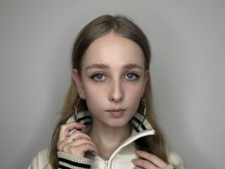 hot cam girl DessieBusche