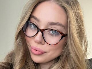 naked cam chat DianeWhitly