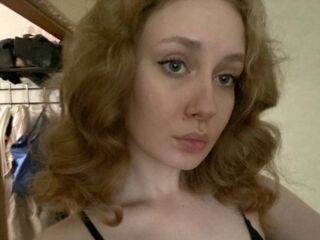 naked camgirl fingering pussy DoraOashey