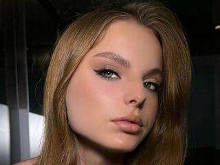 naughty cam girl DoraWilliams