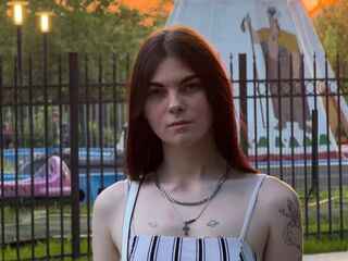 cam girl masturbating with vibrator DorieSpine