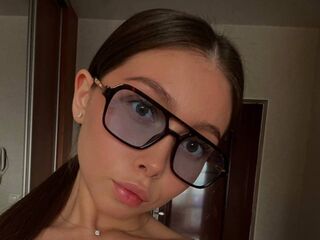naked girl with live cam EarthaFenney