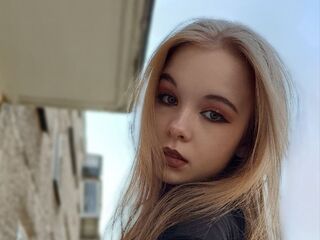 naked girl with webcam masturbating with vibrator ElletteChesser