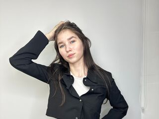 camgirl masturbating with sex toy ElwynaBeste