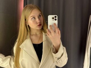 fingering webcam girl EmmaEros