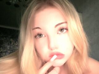 naughty camgirl masturbating with dildo EsmeGilbertson