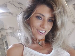 cam girl showing pussy EvyScarlet