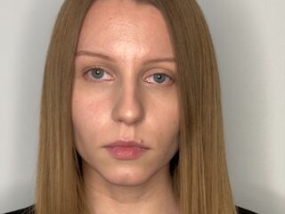 nude webcamgirl FawnTobin